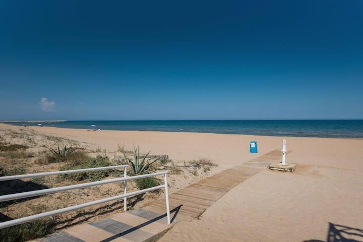 Super Apartamento A Un Paso Del Mar Олива Екстериор снимка